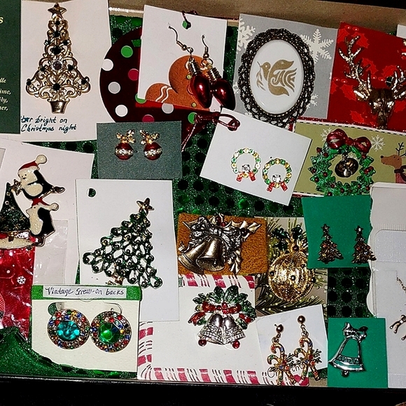 Crystal Snowflake Pierced Post Earrings - Picture 10 of 12